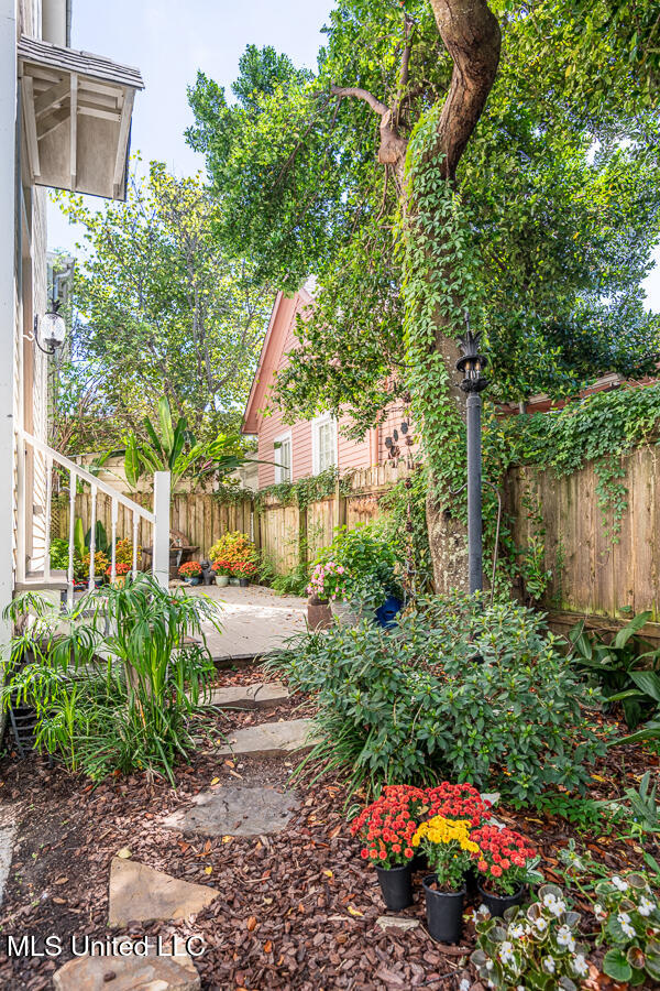 612 State Street Natchez, MS 39120 - Photo 7 of 55 612StateSt_LoRes-27