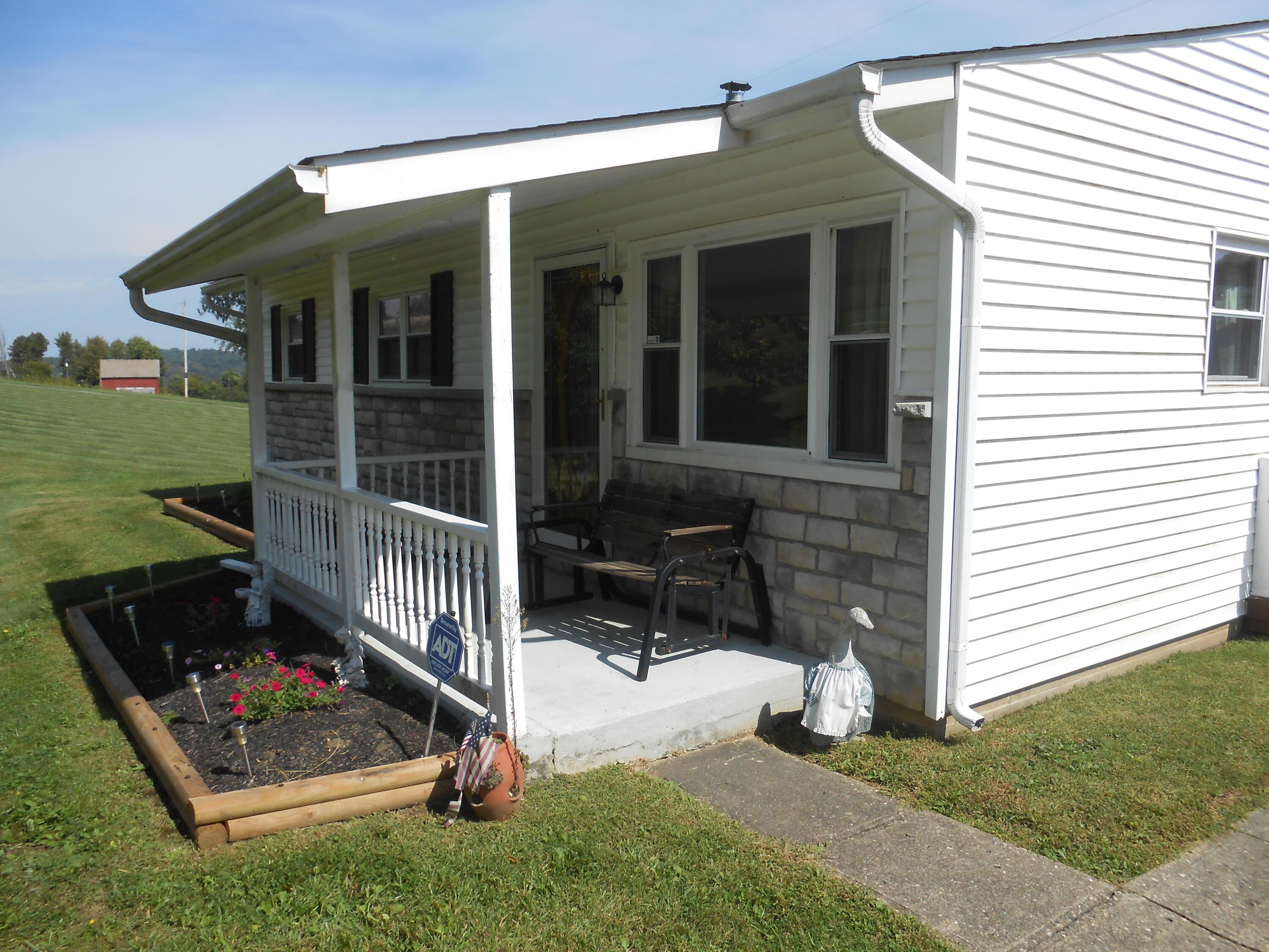 7077 Fairmount Road Newark, OH 43056 - Photo 3 of 25 DSCN9561