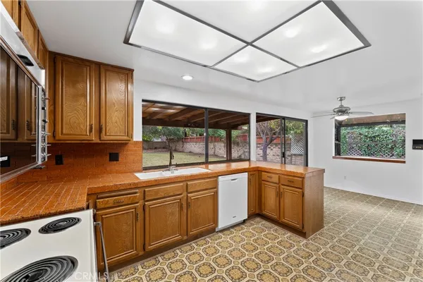 $1,250,000 | 10632 Nevada Avenue, Chatsworth, CA 91311