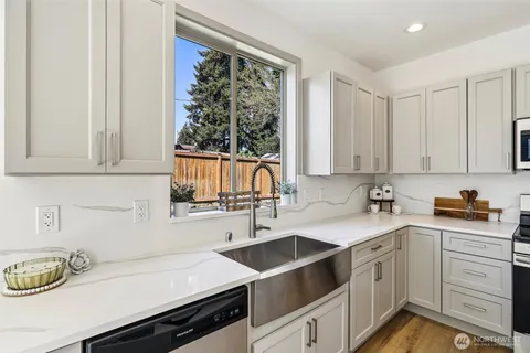 $599,000 | 4051 East J Street, Tacoma, WA 98404