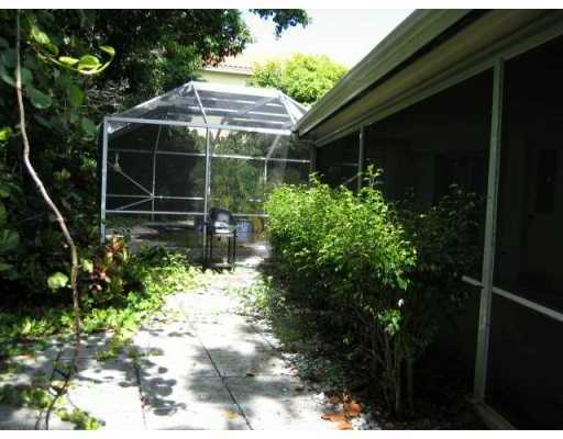 924 Bermuda Gardens Road Delray Beach, FL 33483 - Photo 5 of 16 Additional Photo