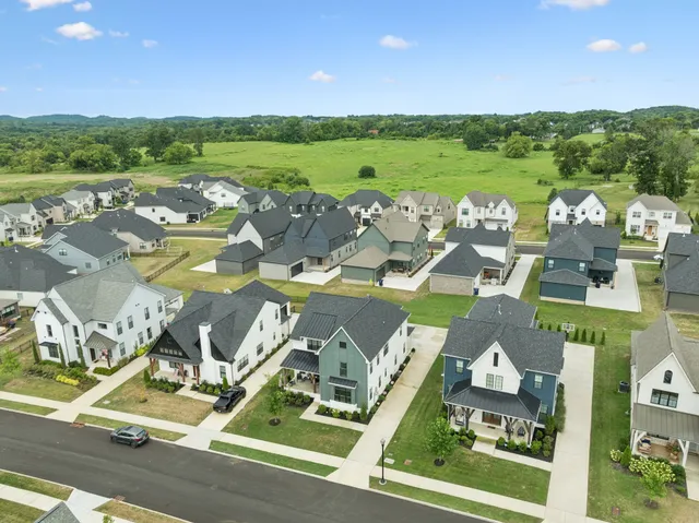 $887,000 | 3221 Knotts Drive, Thompson's Station, TN 37179