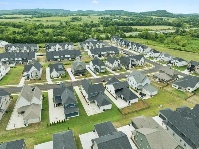 $887,000 | 3221 Knotts Drive, Thompson's Station, TN 37179