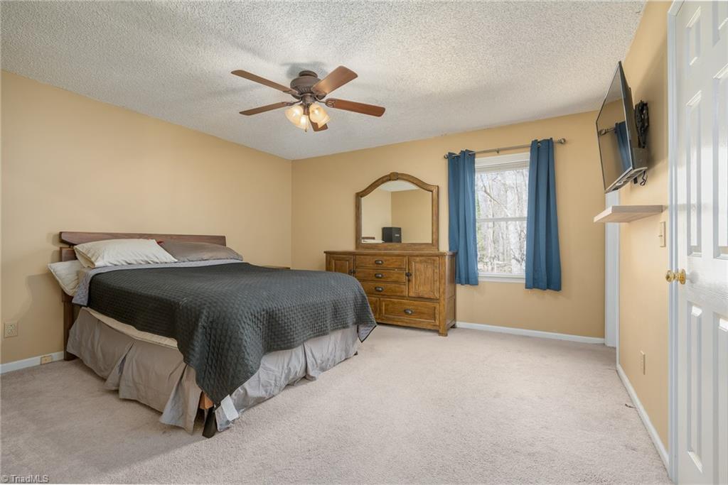 3403 Gumtree Road Winston-Salem, NC 27107 - Photo 13 of 33 Gallery Image 13