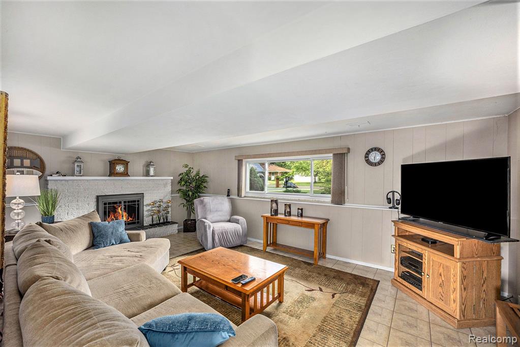 2930 Devondale Road Rochester Hills, MI 48309 - Photo 9 of 33