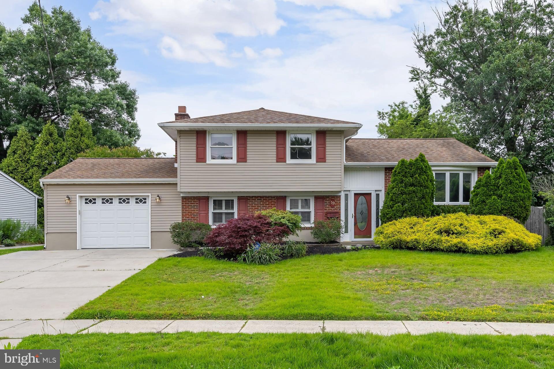 19 Timber Creek Road Stratford, NJ 08084 - Photo 1 of 17 Gallery Image 1