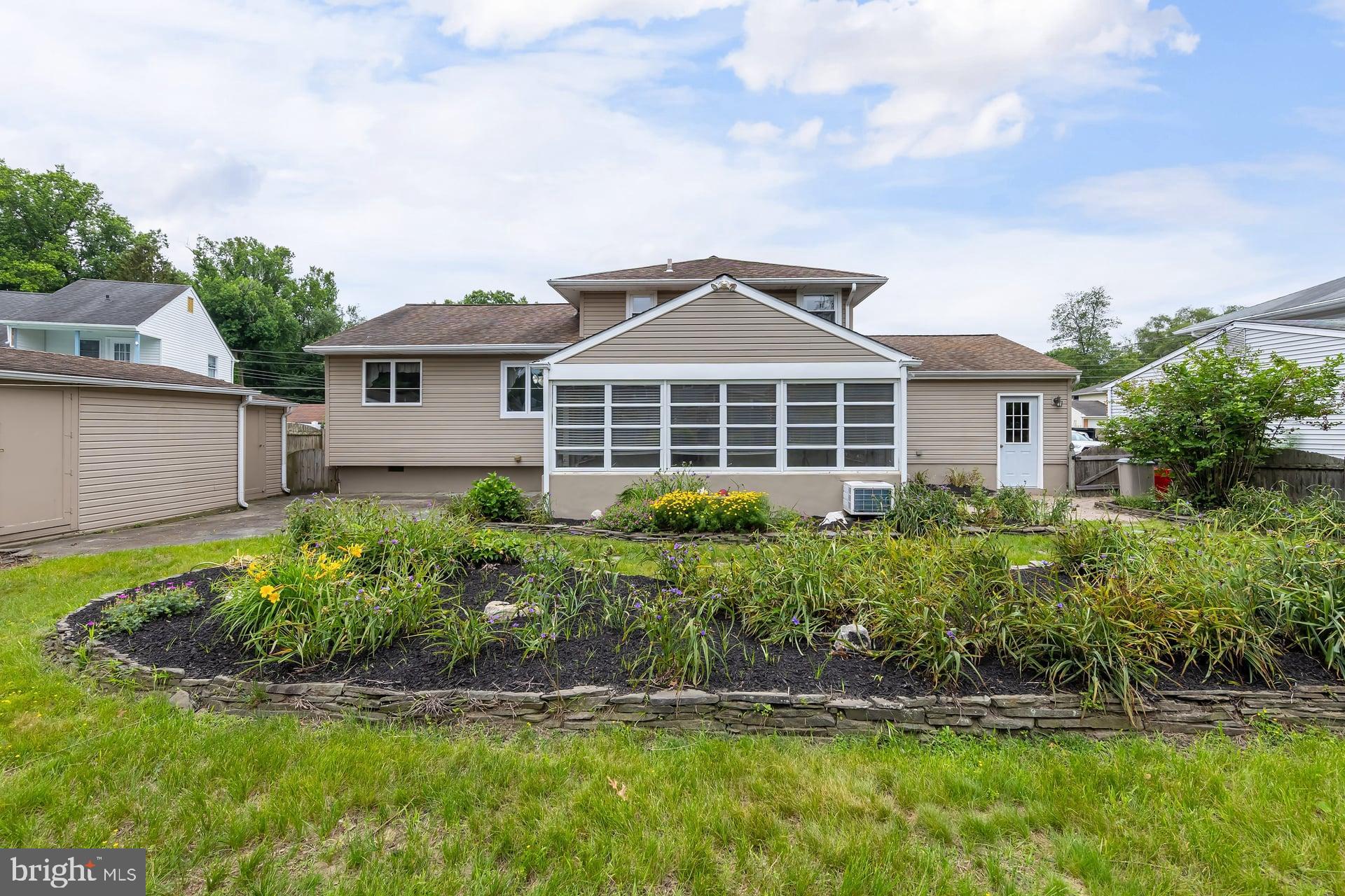 19 Timber Creek Road Stratford, NJ 08084 - Photo 3 of 17 Gallery Image 3