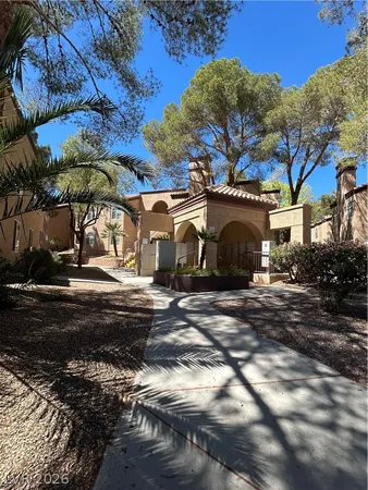 $1,700 | 9325 West Desert Inn Road, Unit 219, Las Vegas, NV 89117