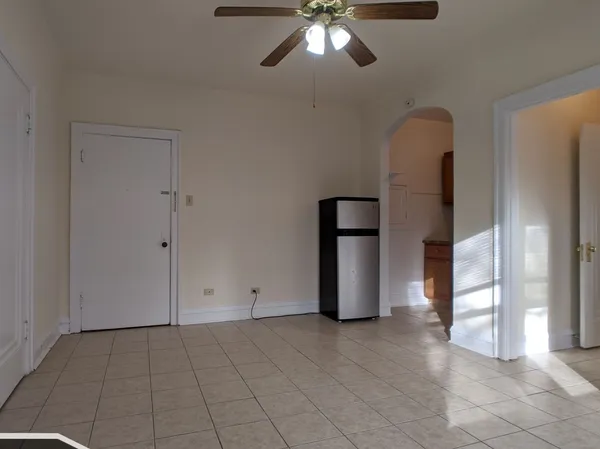 $1,850 | 2536 North Sawyer Avenue, Unit 206, Chicago, IL 60647