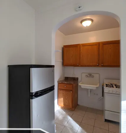 $1,850 | 2536 North Sawyer Avenue, Unit 206, Chicago, IL 60647