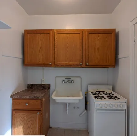 $1,850 | 2536 North Sawyer Avenue, Unit 206, Chicago, IL 60647