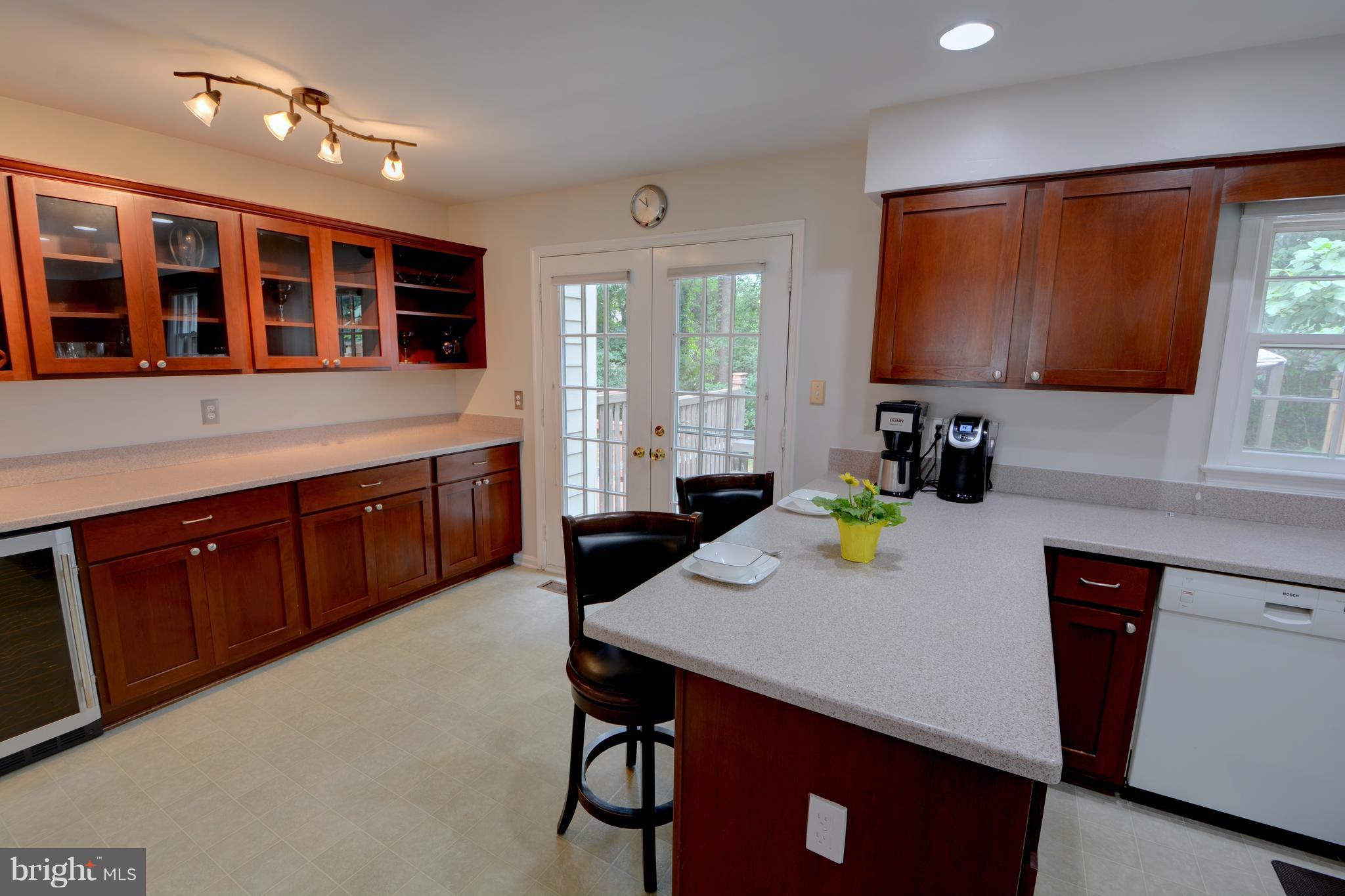 11809 Great Owl Circle Reston, VA 20194 - Photo 3 of 23 Kitchen