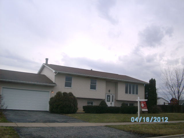 4006 Ridge Road Zion, IL 60099 - Photo 1 of 12