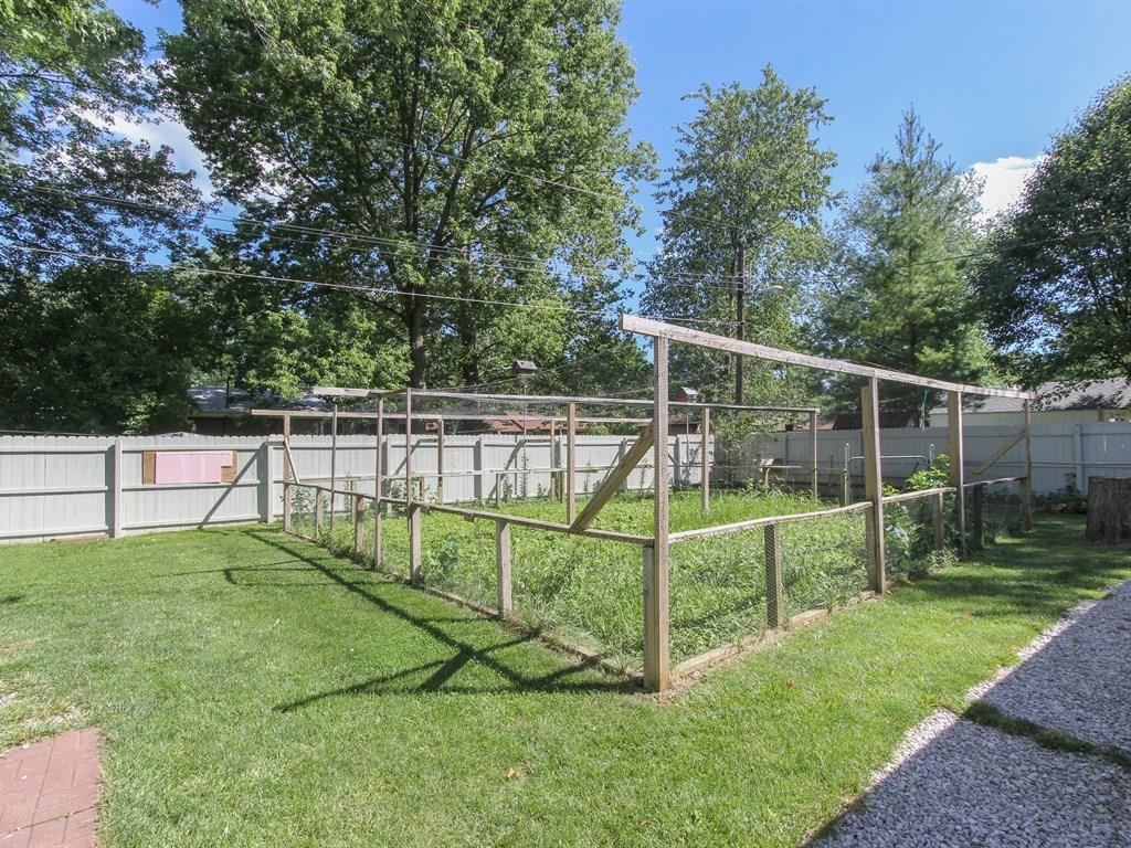 4237 Solun Road Indianapolis, IN 46221 - Photo 20 of 21 Gallery Image 20