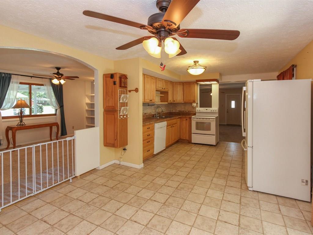 4237 Solun Road Indianapolis, IN 46221 - Photo 6 of 21 Gallery Image 6