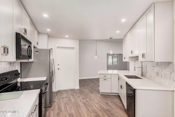 $1,750 | 16635 North 103rd Avenue, Sun City, AZ 85351