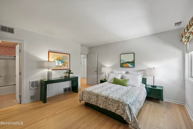 $548,000 | 19 Hawthorne Road, Unit 3B STABLES, Stockbridge, MA 01262