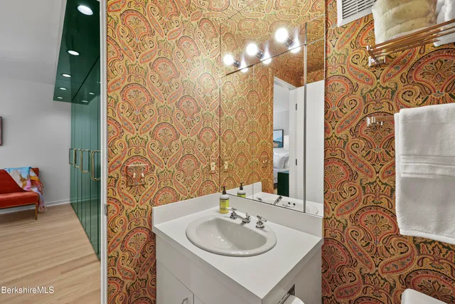 $548,000 | 19 Hawthorne Road, Unit 3B STABLES, Stockbridge, MA 01262