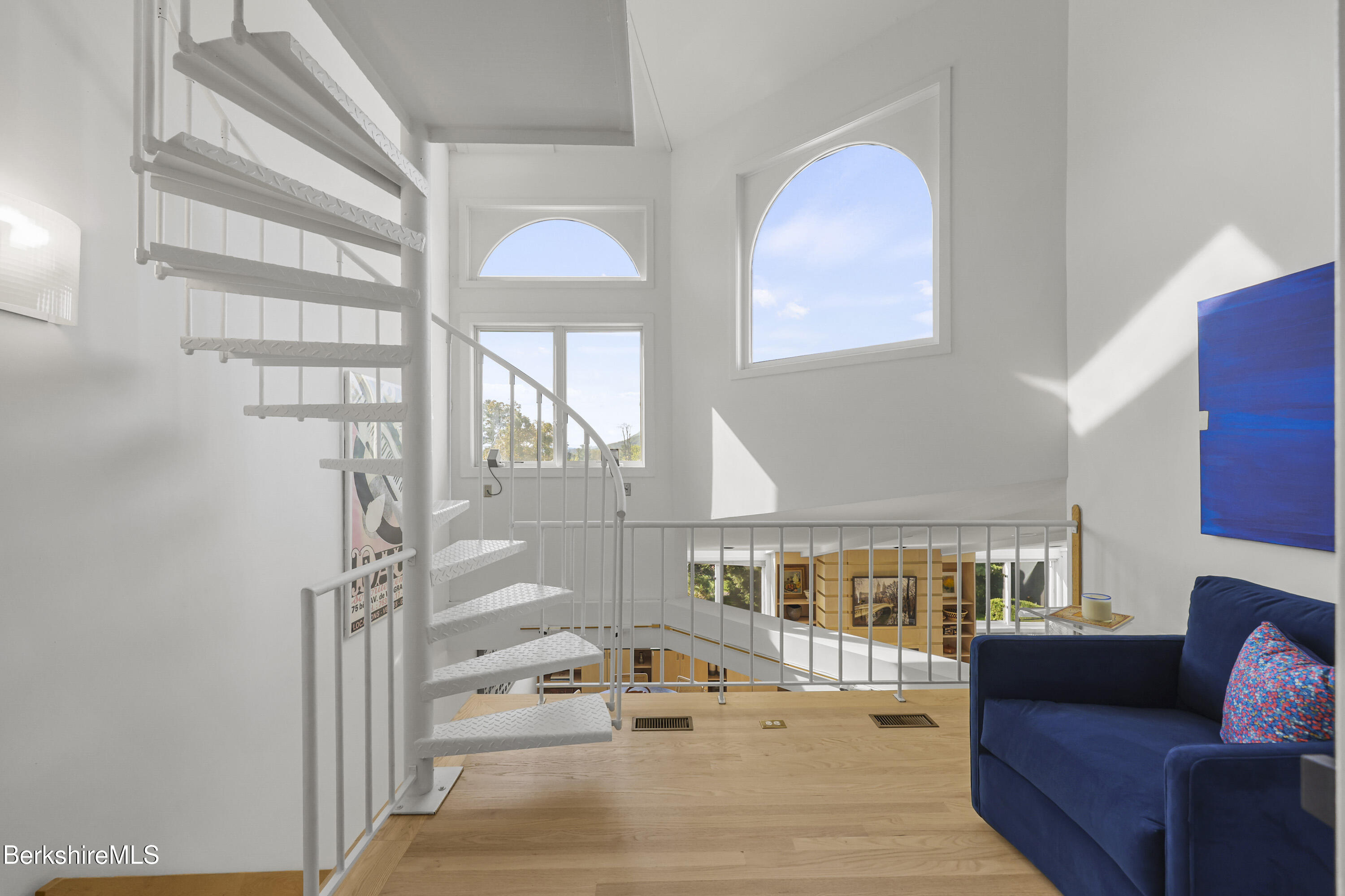 19 Hawthorne Road, Unit 3B STABLES Stockbridge, MA 01262 - Photo 22 of 34 Primary Bedroom