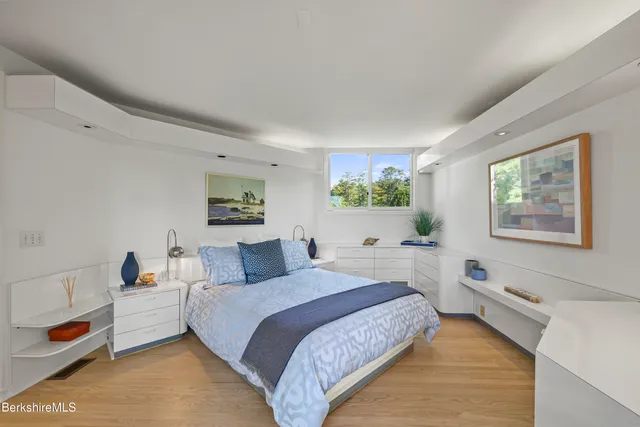 $548,000 | 19 Hawthorne Road, Unit 3B STABLES, Stockbridge, MA 01262