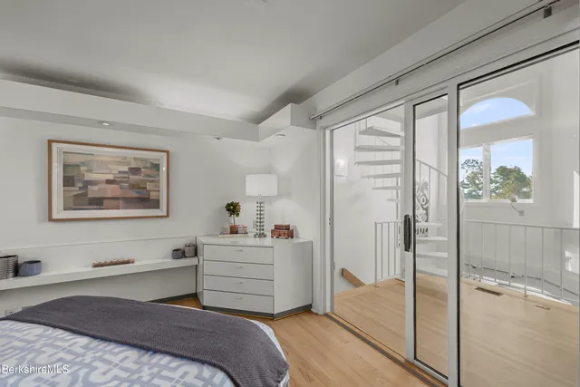 $548,000 | 19 Hawthorne Road, Unit 3B STABLES, Stockbridge, MA 01262