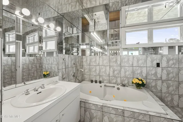 $548,000 | 19 Hawthorne Road, Unit 3B STABLES, Stockbridge, MA 01262