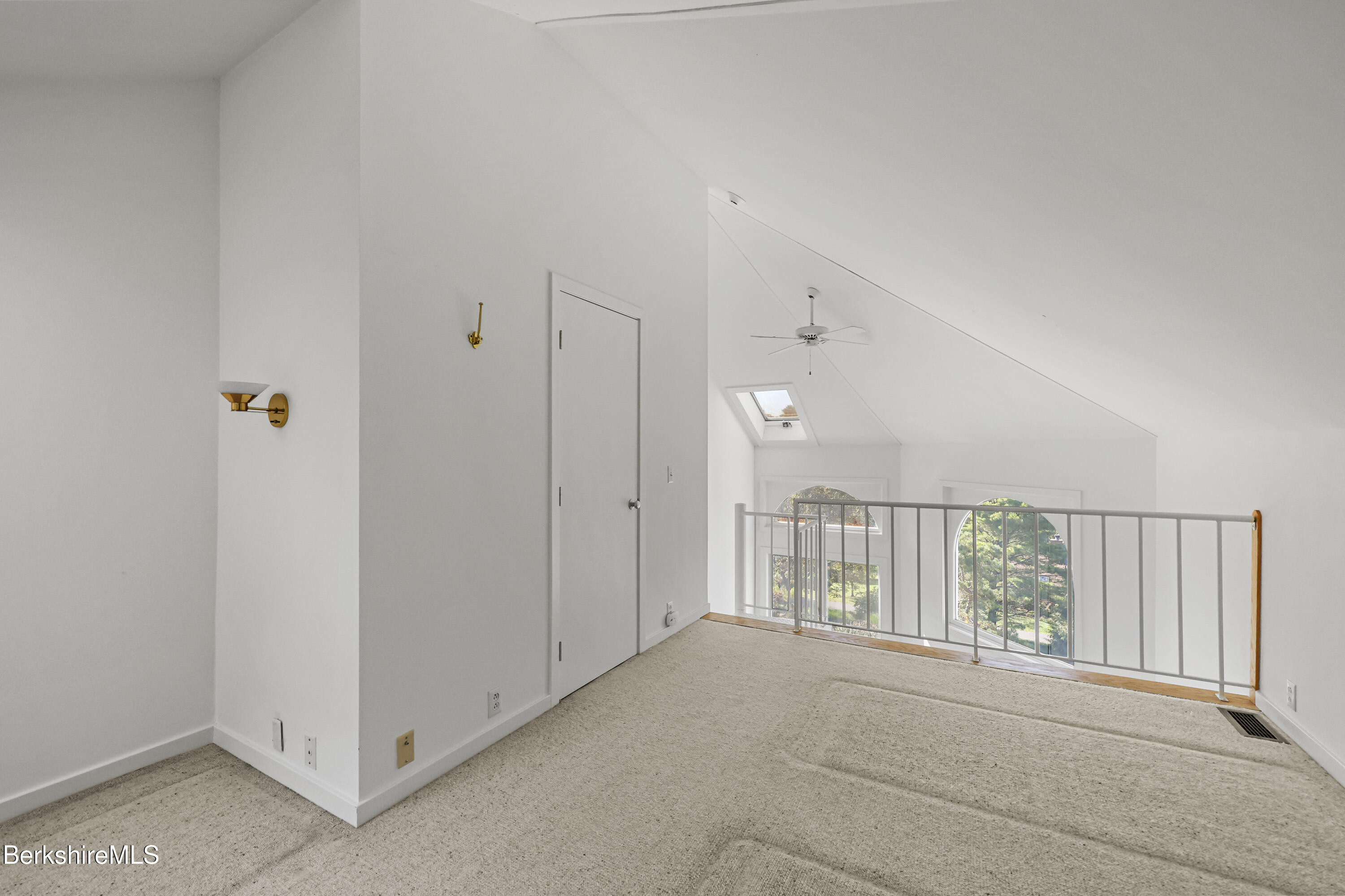 19 Hawthorne Road, Unit 3B STABLES Stockbridge, MA 01262 - Photo 30 of 34 250 Third Floor