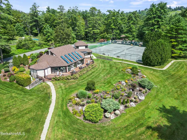 $548,000 | 19 Hawthorne Road, Unit 3B STABLES, Stockbridge, MA 01262