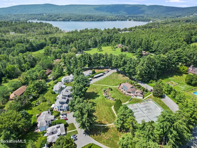 $548,000 | 19 Hawthorne Road, Unit 3B STABLES, Stockbridge, MA 01262