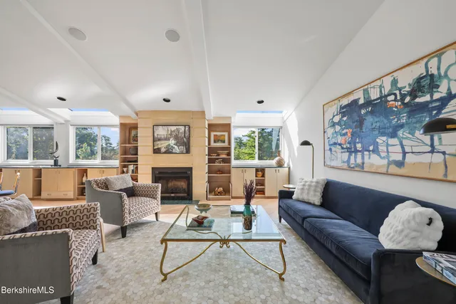 $548,000 | 19 Hawthorne Road, Unit 3B STABLES, Stockbridge, MA 01262