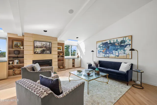 $548,000 | 19 Hawthorne Road, Unit 3B STABLES, Stockbridge, MA 01262