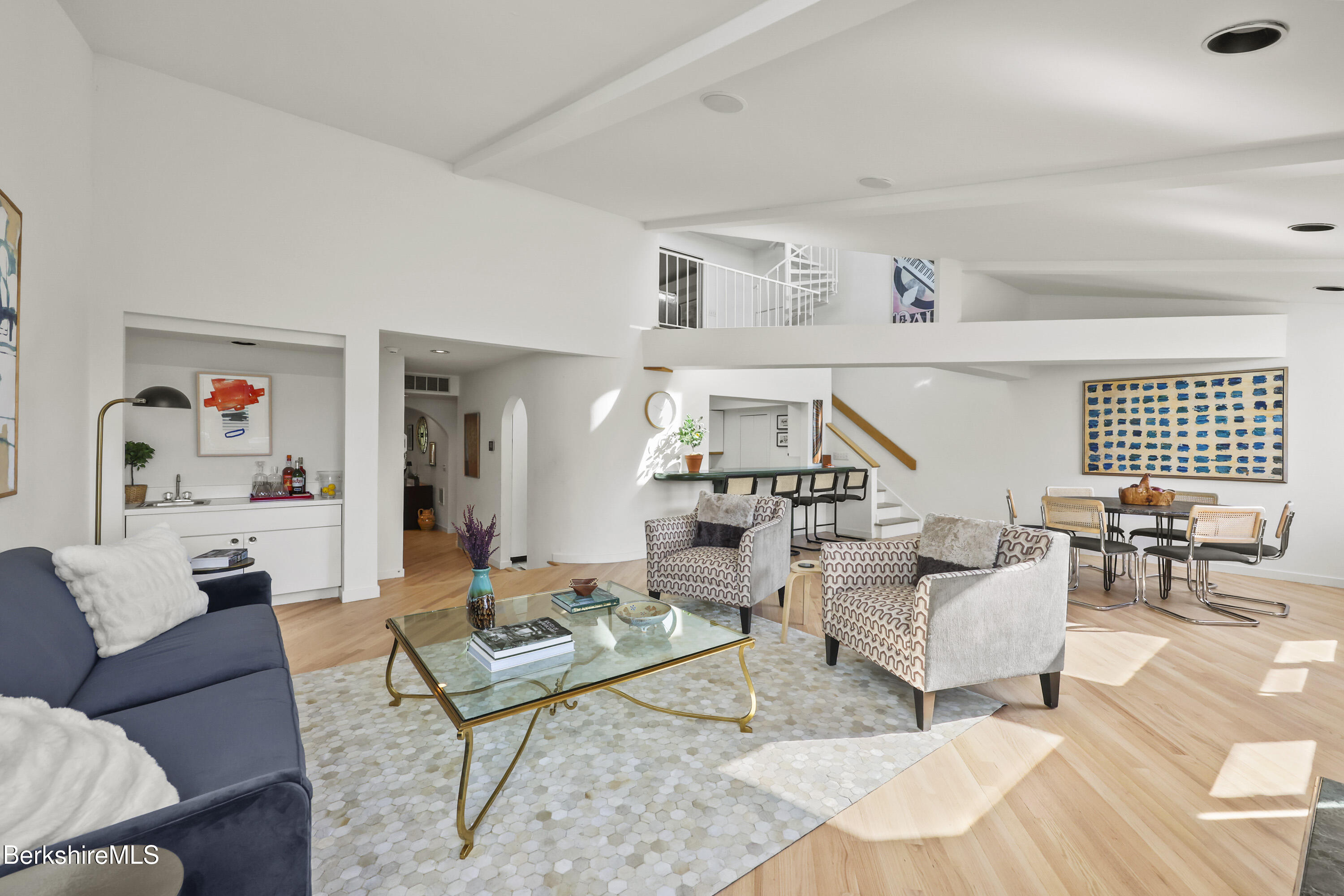 19 Hawthorne Road, Unit 3B STABLES Stockbridge, MA 01262 - Photo 6 of 34 55 Living Room