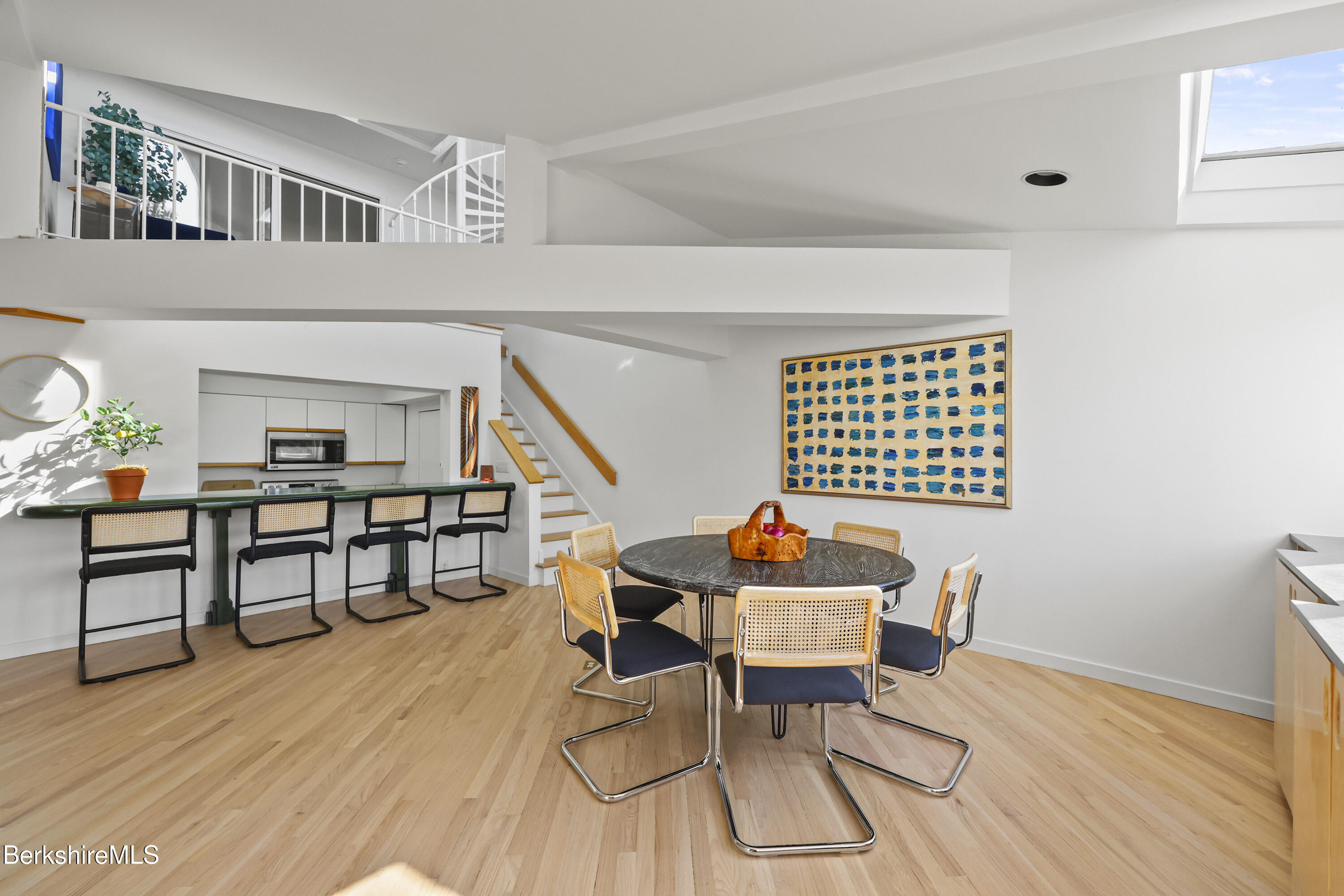 19 Hawthorne Road, Unit 3B STABLES Stockbridge, MA 01262 - Photo 8 of 34 65 Dining Room