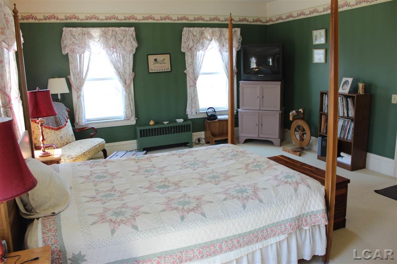 12483 Hogan Road Clinton, MI 49236 - Photo 34 of 46 31286127-33.JPG