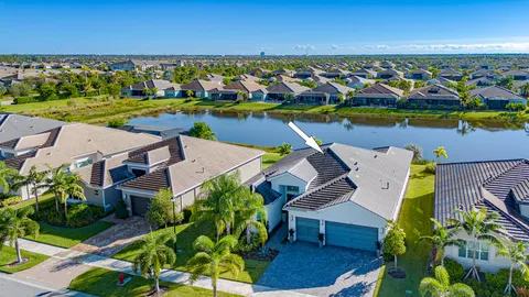 $989,000 | 11991 Southwest Whitewater Falls Court, Port St. Lucie, FL 34987