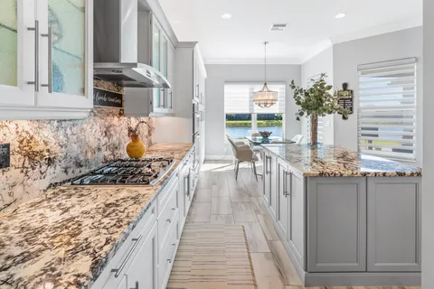 $989,000 | 11991 Southwest Whitewater Falls Court, Port St. Lucie, FL 34987