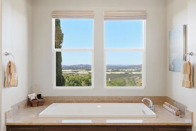 $3,193,000 | 15252 Via Santa Vienta, San Diego, CA 92131