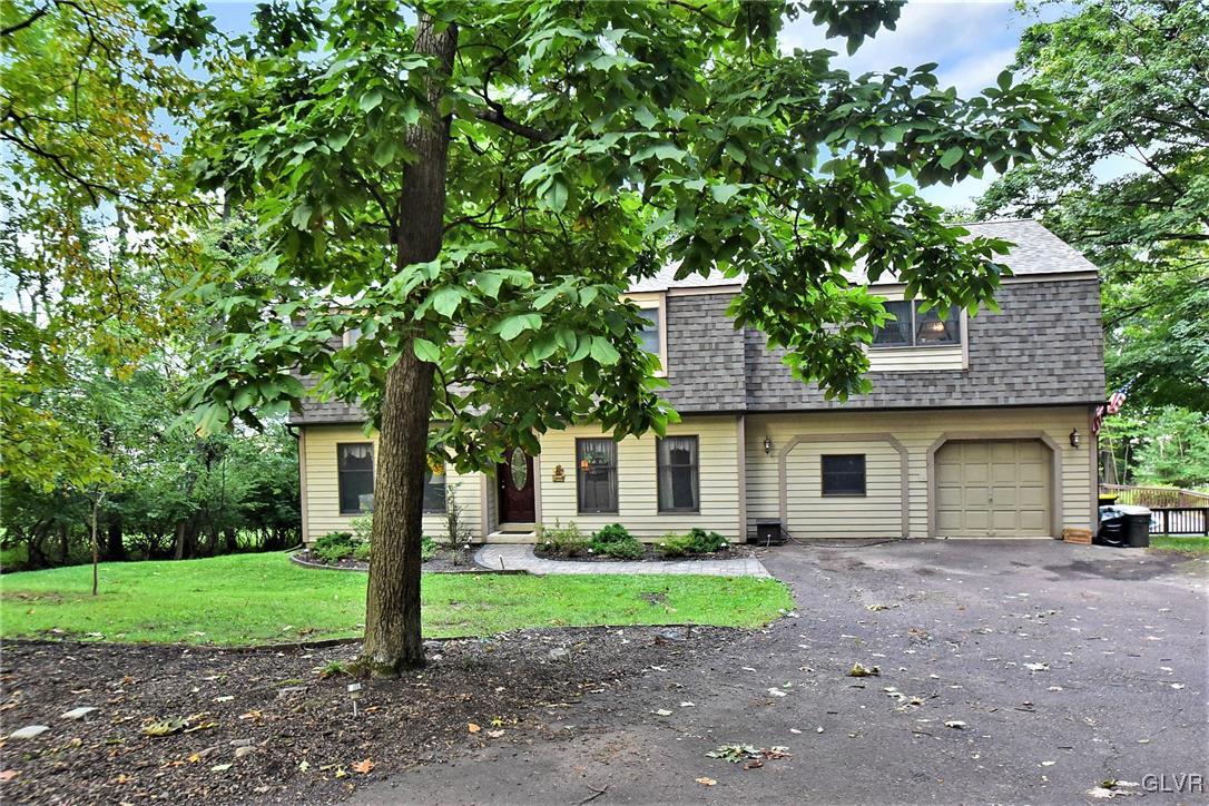 1654 Highpoint Road Coopersburg, PA 18036 - Photo 3 of 48 Gallery Image 3