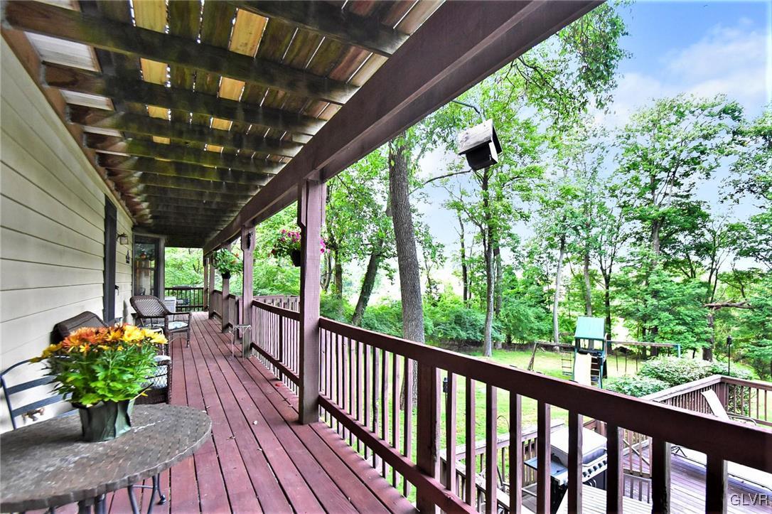 1654 Highpoint Road Coopersburg, PA 18036 - Photo 5 of 48 Gallery Image 5
