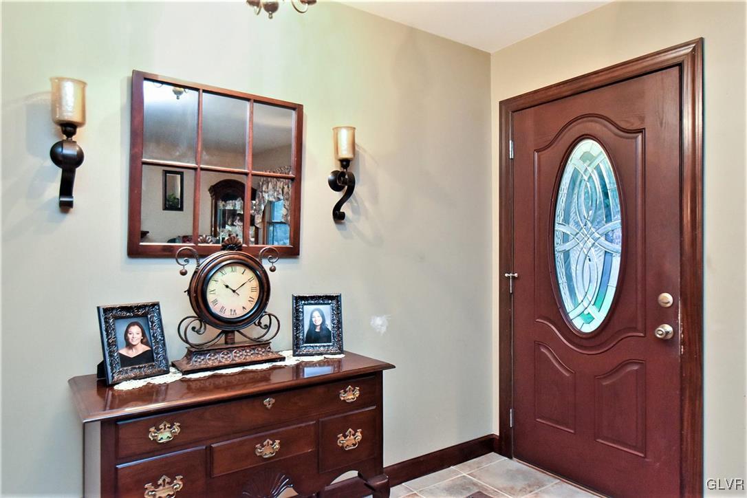 1654 Highpoint Road Coopersburg, PA 18036 - Photo 10 of 48 Gallery Image 10