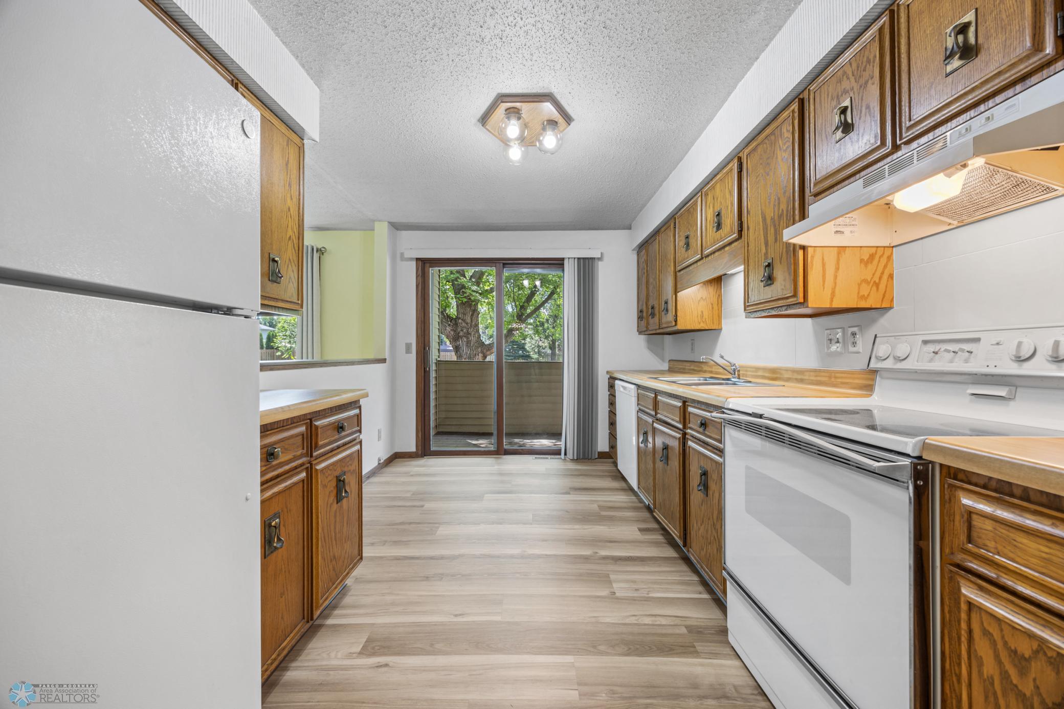 3237 17th Avenue South, Unit 101 Fargo, ND 58103 - Photo 14 of 44