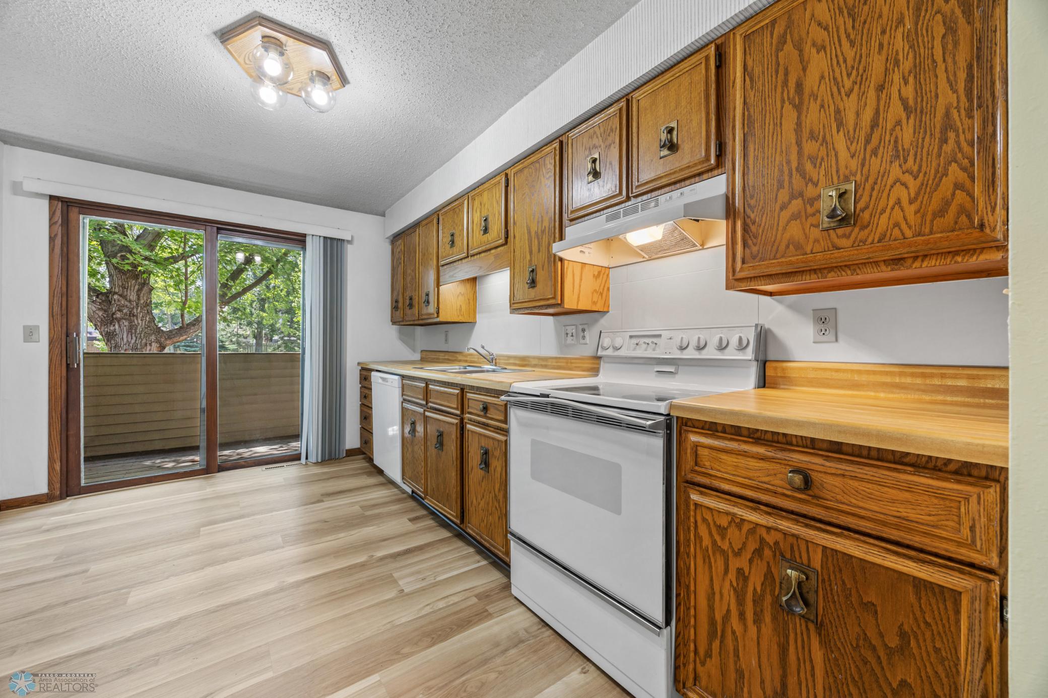 3237 17th Avenue South, Unit 101 Fargo, ND 58103 - Photo 18 of 44