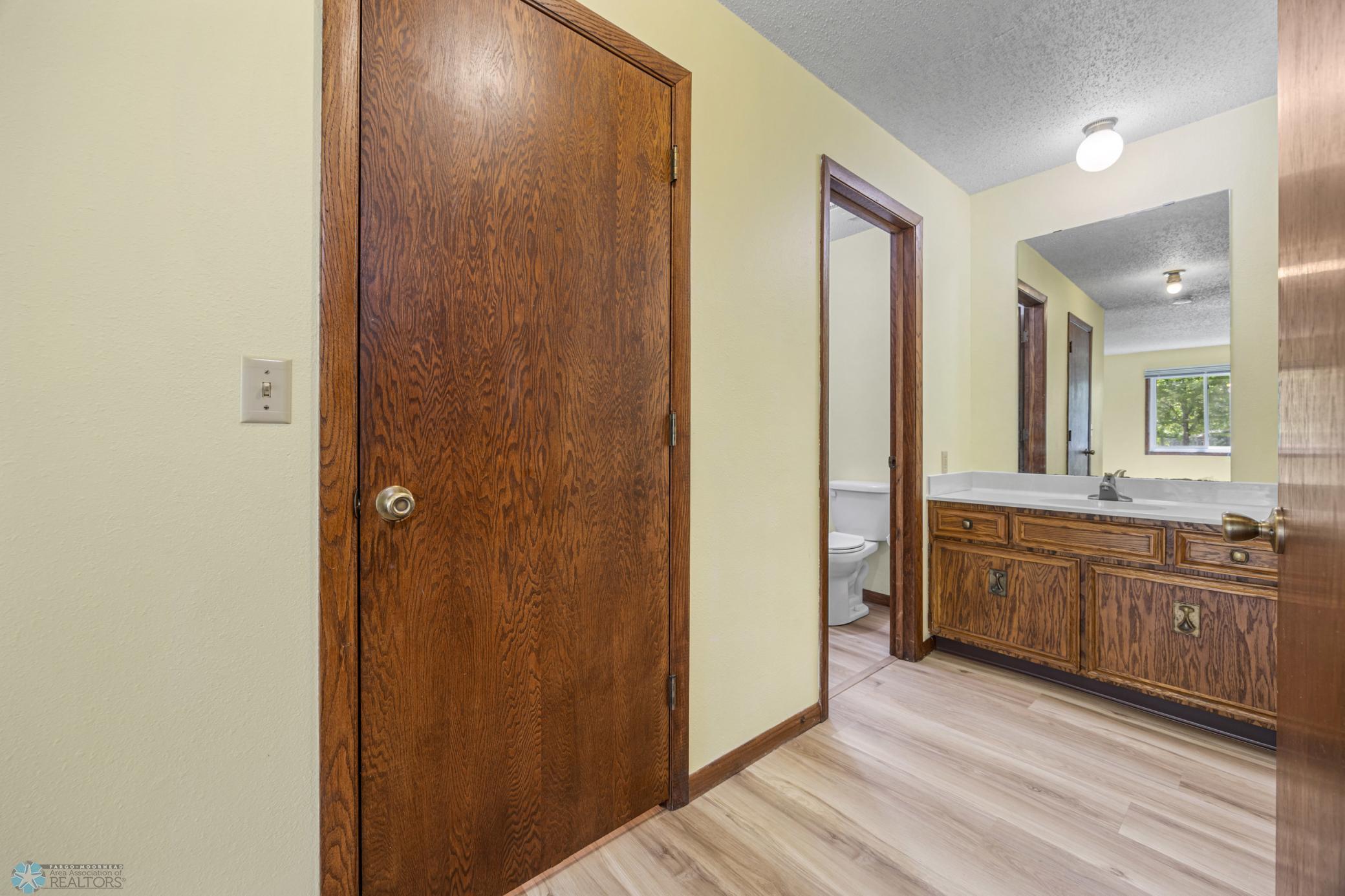 3237 17th Avenue South, Unit 101 Fargo, ND 58103 - Photo 23 of 44