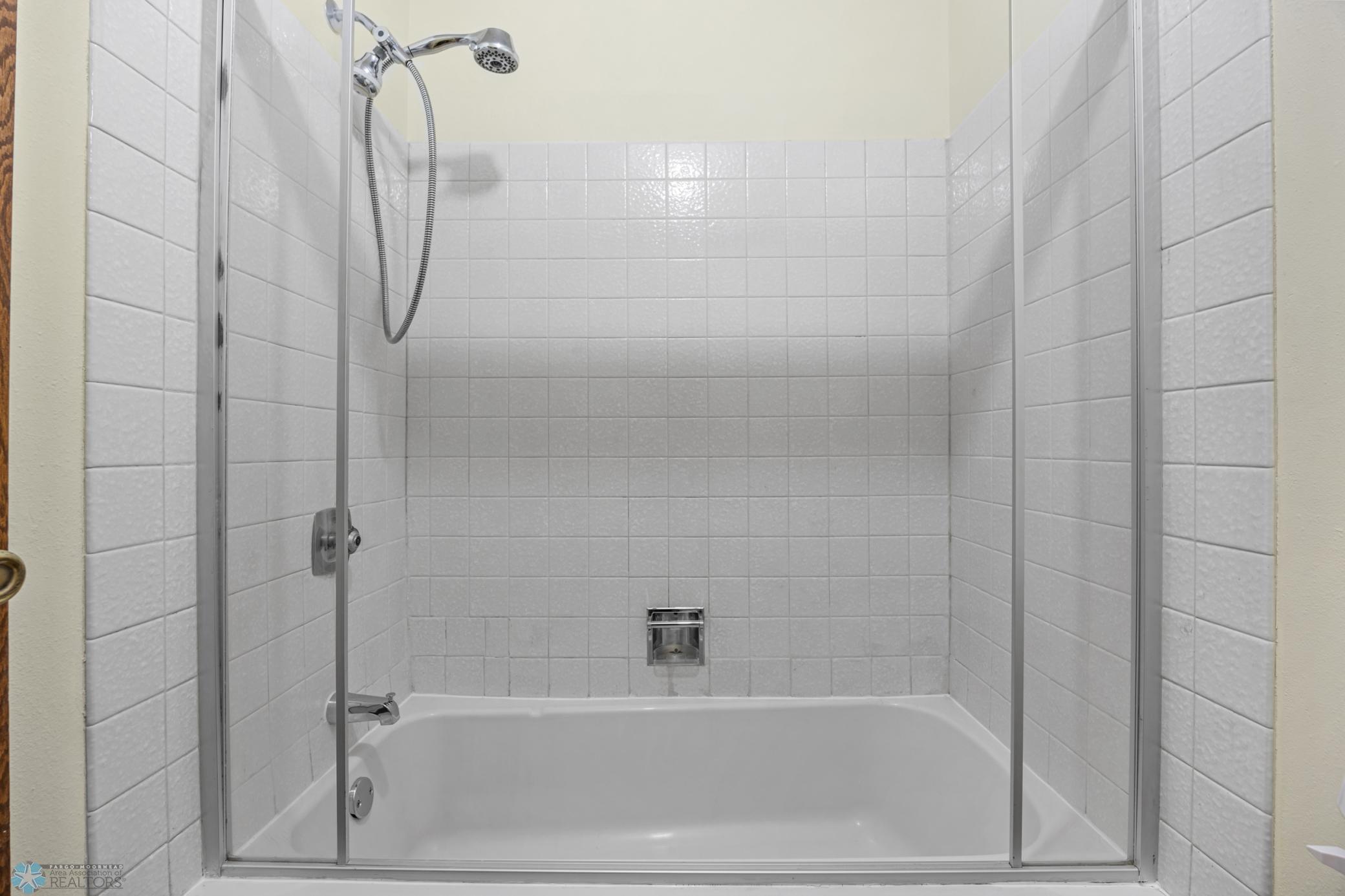 3237 17th Avenue South, Unit 101 Fargo, ND 58103 - Photo 27 of 44