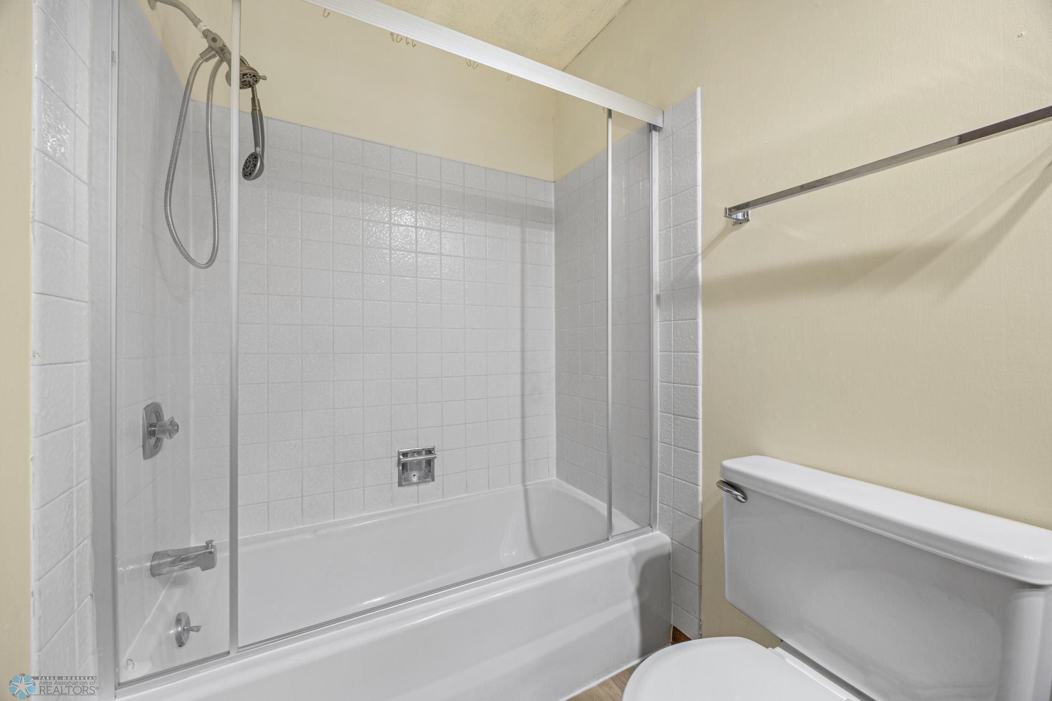 3237 17th Avenue South, Unit 101 Fargo, ND 58103 - Photo 34 of 44
