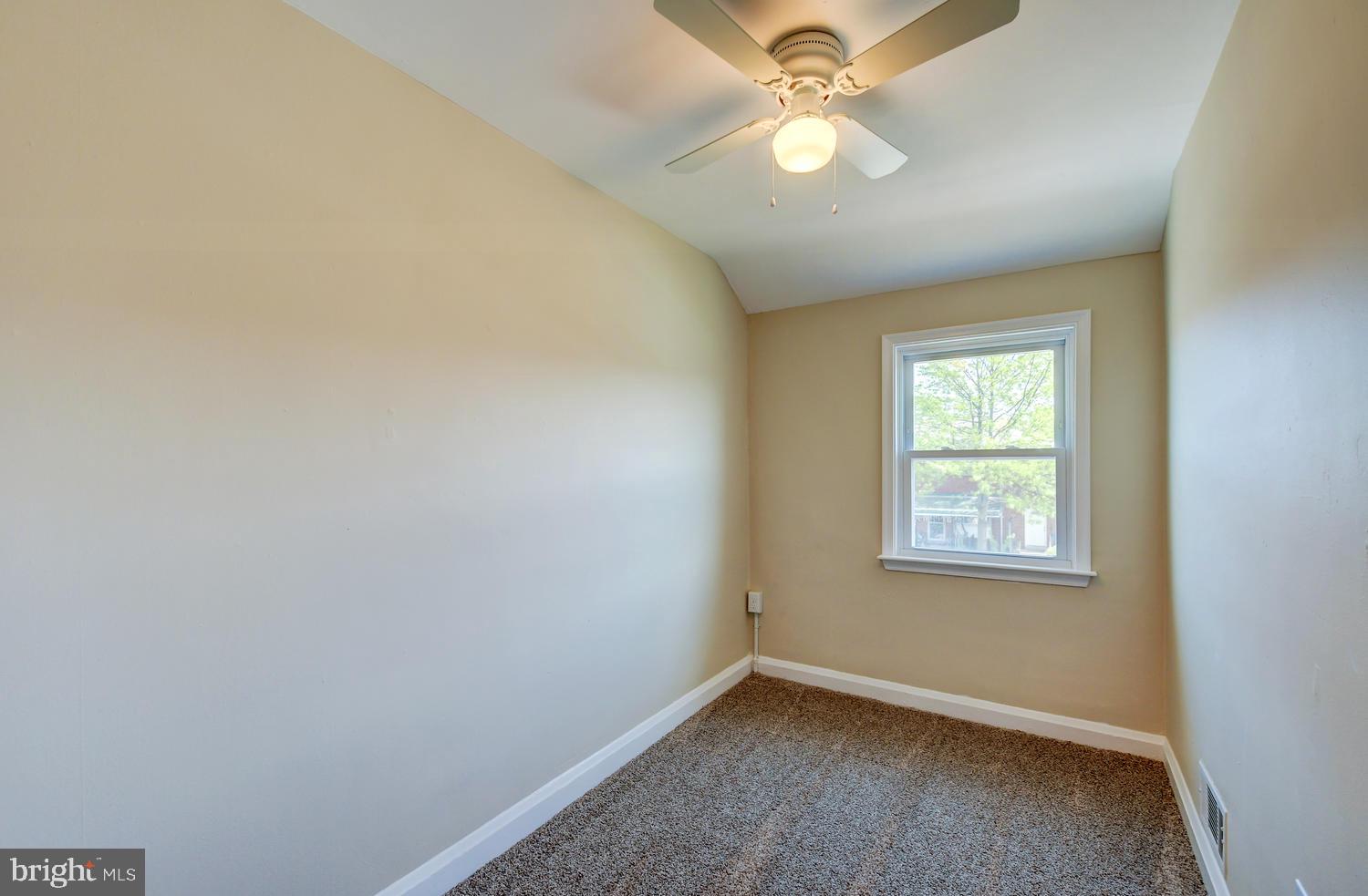 1910 Haselmere Road Dundalk, MD 21222 - Photo 22 of 32