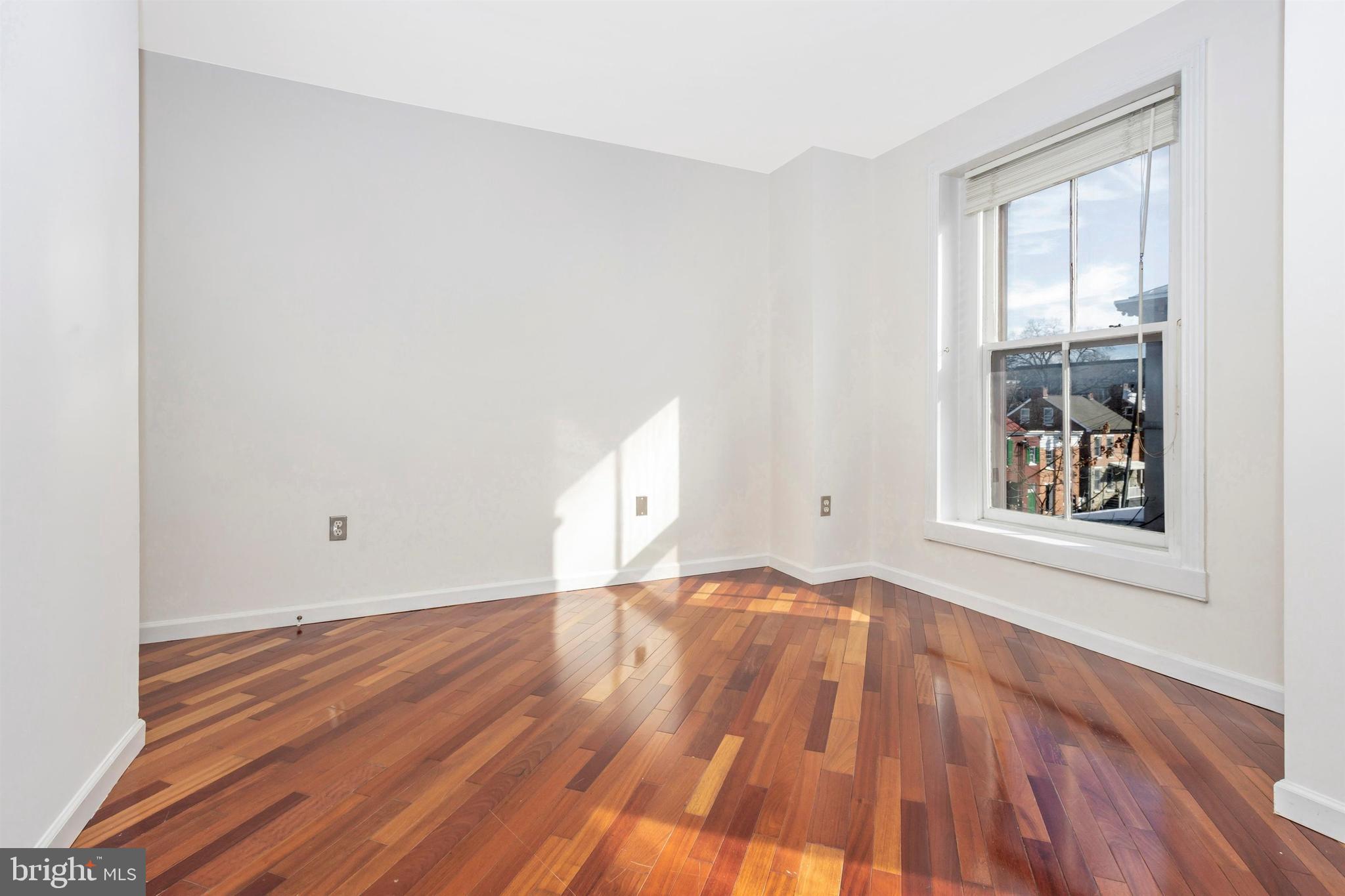 103 South Market Street, Unit 301 Frederick, MD 21701 - Photo 4 of 26