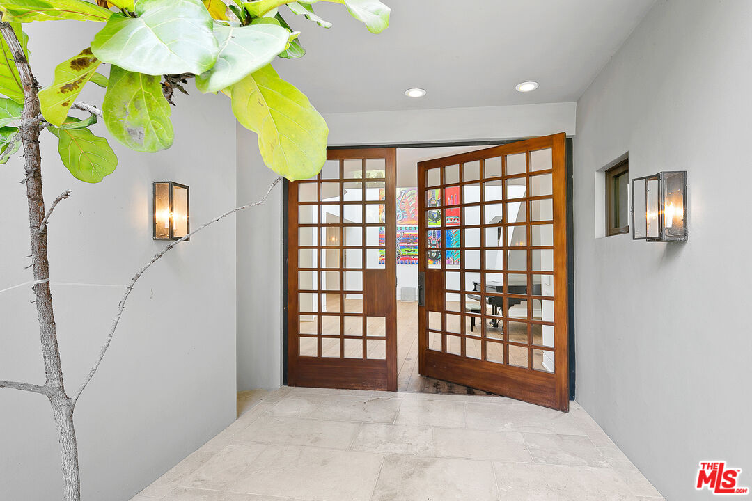 3348 Clerendon Road Beverly Hills, CA 90210 - Photo 14 of 50