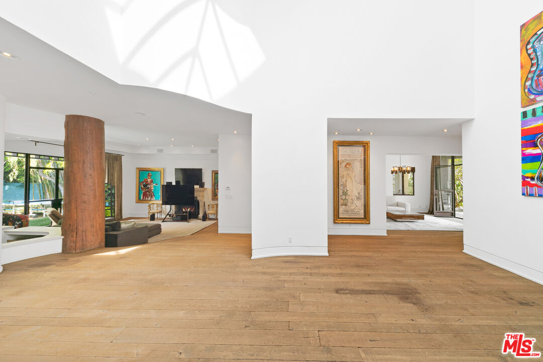 3348 Clerendon Road Beverly Hills, CA 90210 - Photo 18 of 50