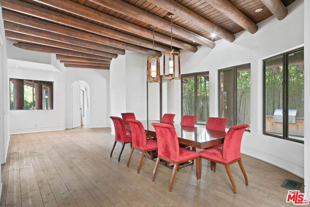 3348 Clerendon Road Beverly Hills, CA 90210 - Photo 27 of 50